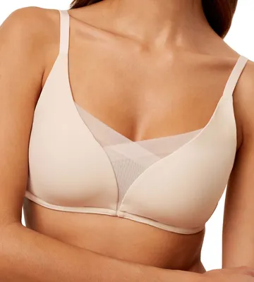 Shape Smart P חזייה עם ריפוד קל בלי ברזל מאוד רכה ונוחה, מעצבת היטב את החזה חזקה וחלקה.